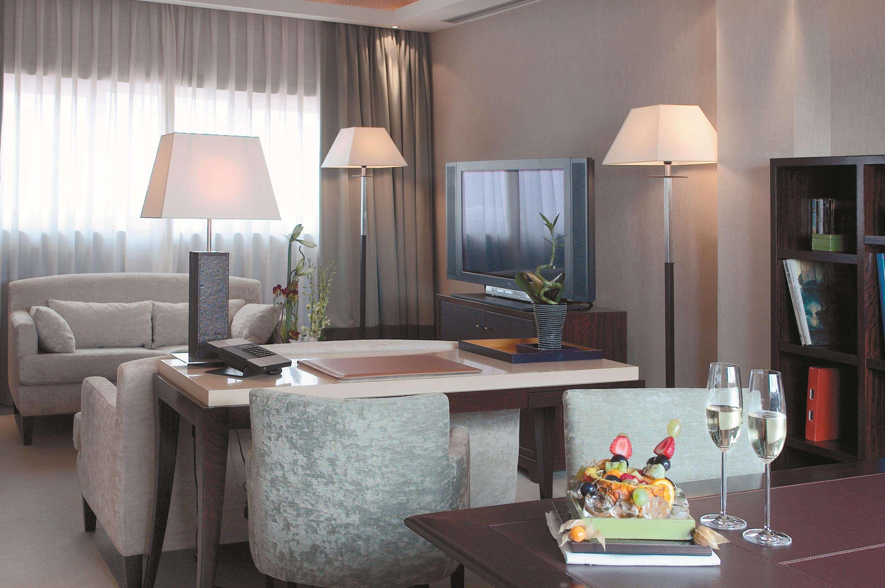 Nh Collection A Coruna Finisterre Екстер'єр фото A suite at the hotel